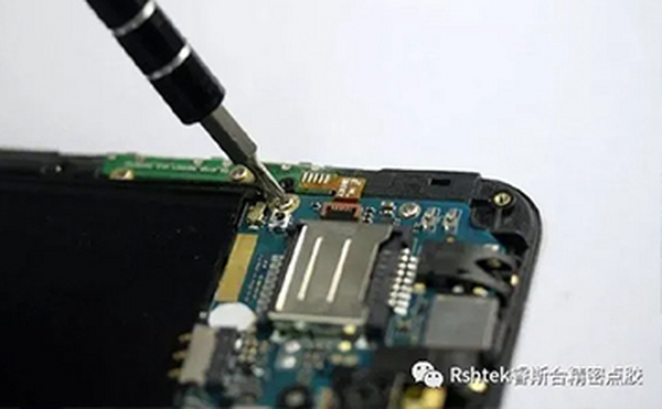 “点胶”如何保护产品？